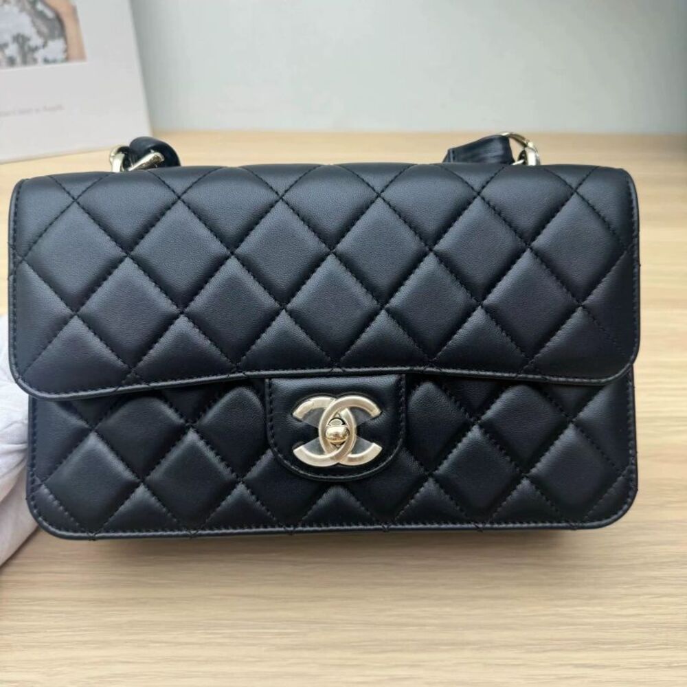 Chanel Women Pre-Loved Bag Very Good Condition